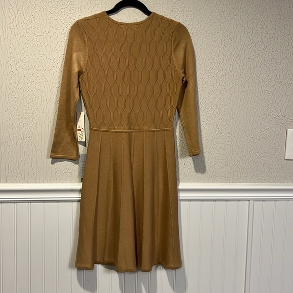 Eliza J Gold Fit and Flare Sweater Dress size small NWT - Picture 9 of 11
